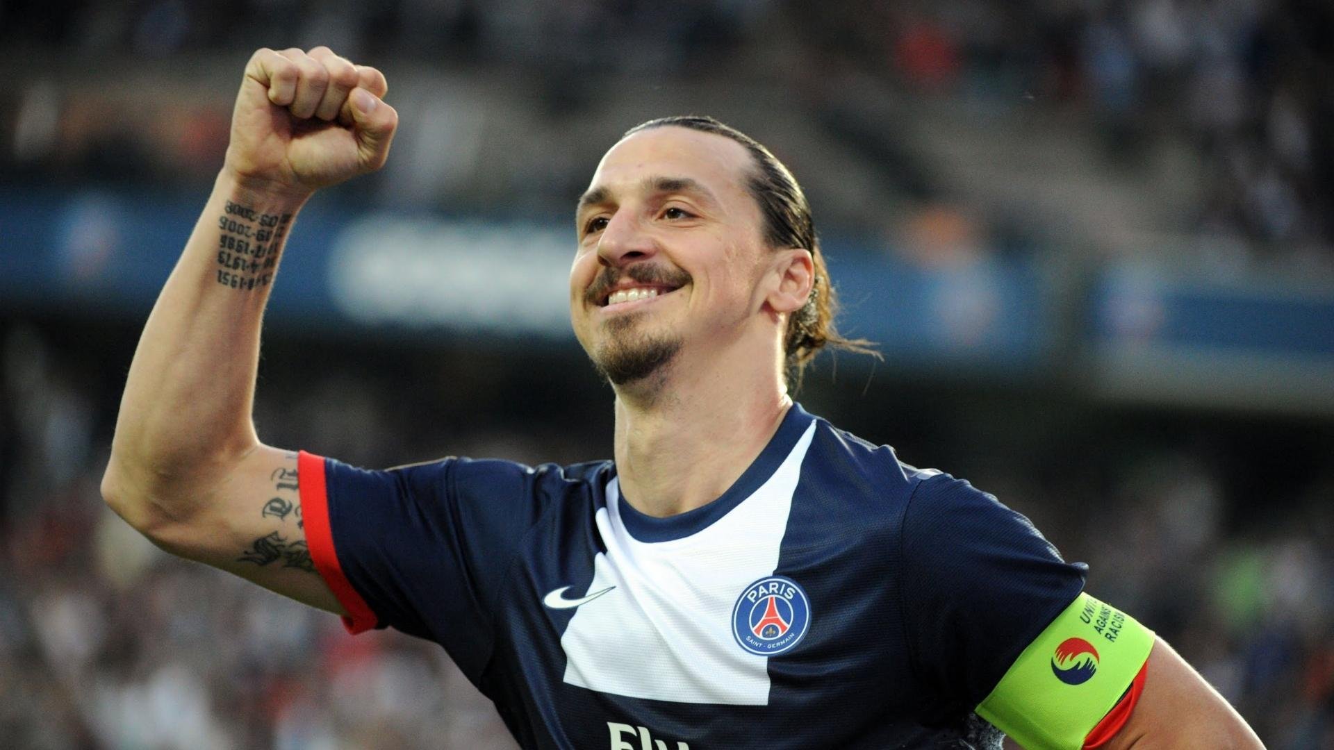 爱游戏品牌策划-足篮速递，银河战舰霸气回应争议，拜仁密谋法甲大计，活塞交易炸裂联盟